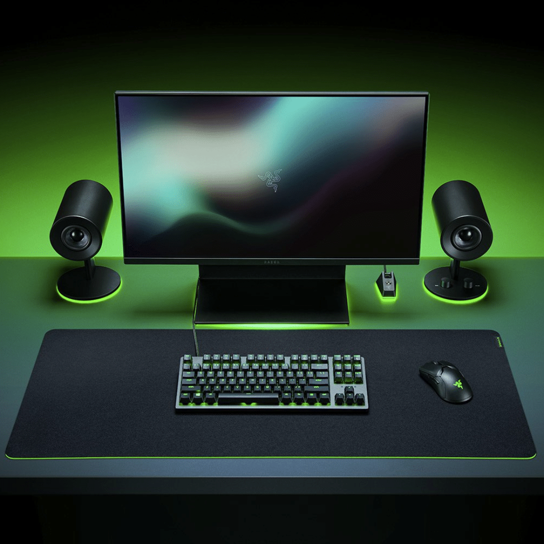 razer-mouse-pad-mat-gigantus-v2-rz02-03330400-r3u1-iws (1)