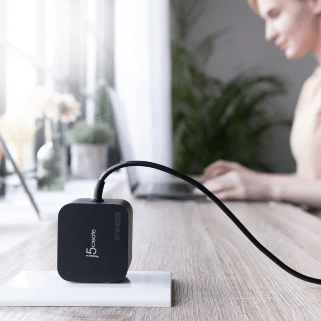 j5create-j5create-ac-jup1565-67w-gan-pd-usb-c-jup1565-asi-asi (4)