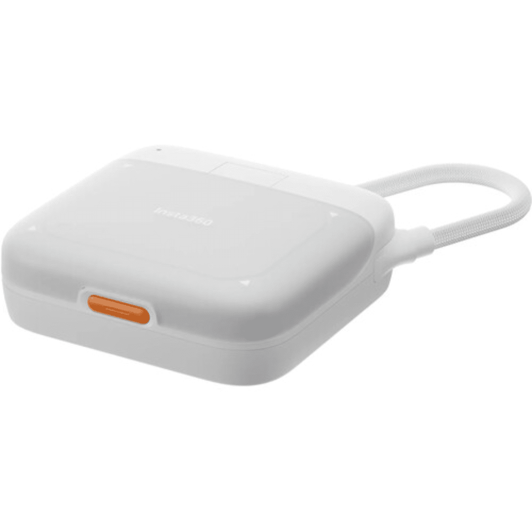 Insta360 Insta360 Accessory CINSBBEN 2-in-1 Card Reader + Case Retail AC 302483 CINSBBEN (4)