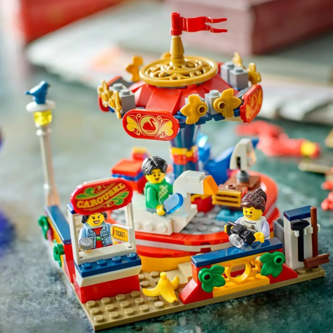lego-carousel-ride-special-edition-40714-lego-40714-gg (4)